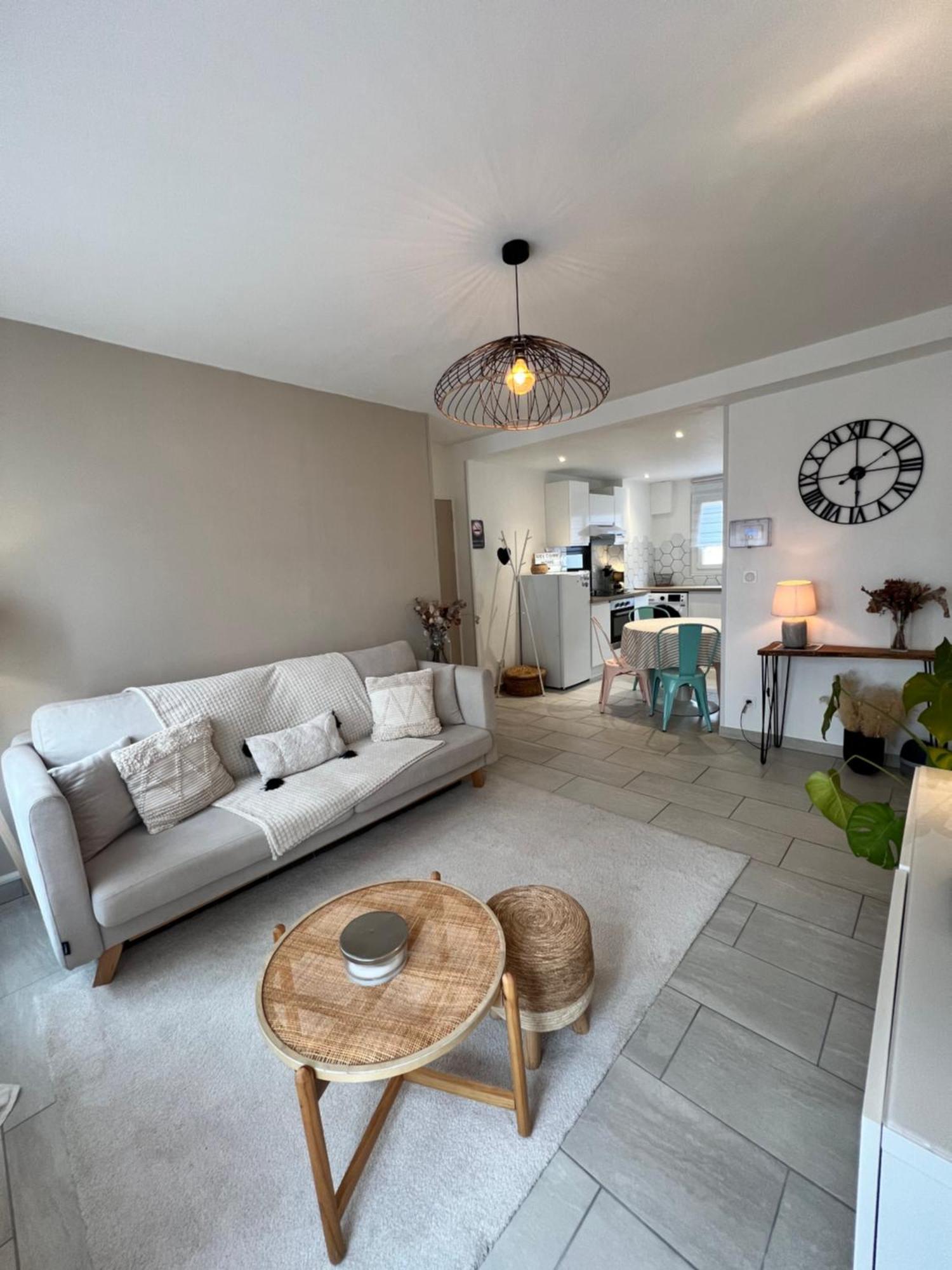 Le Bellevue - T3 - Gare & Les Jardins Darcy - Parking Free Apartman Dijon Kültér fotó